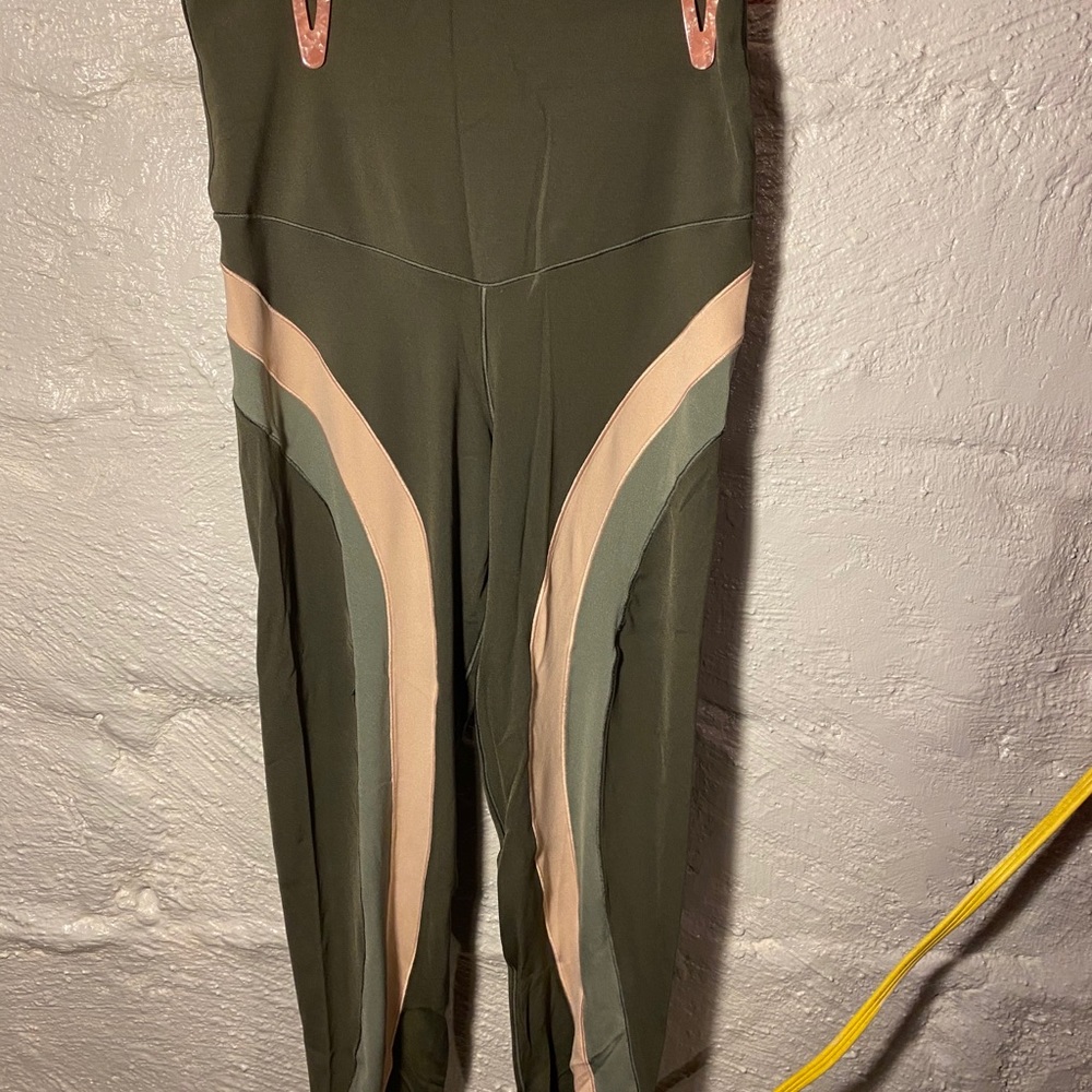 Brand new leggings
